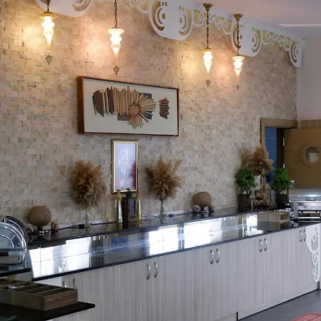 فندق La Bella آلاشهر