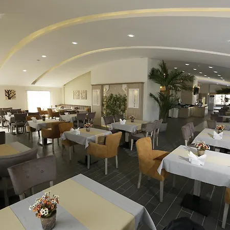 Hotel La Bella 2*