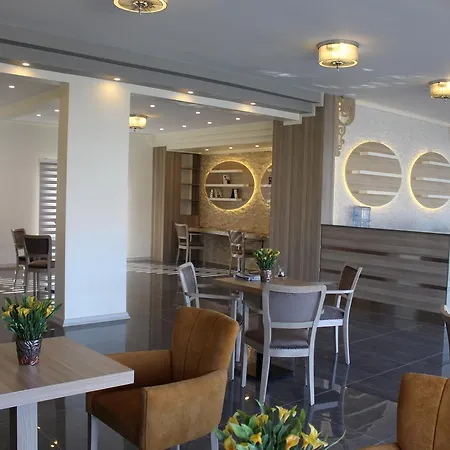 فندق La Bella 2*